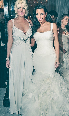 Foto: Divulgação internet - Lindsay Lohan vai de branco a casamento de Kim Kardashian